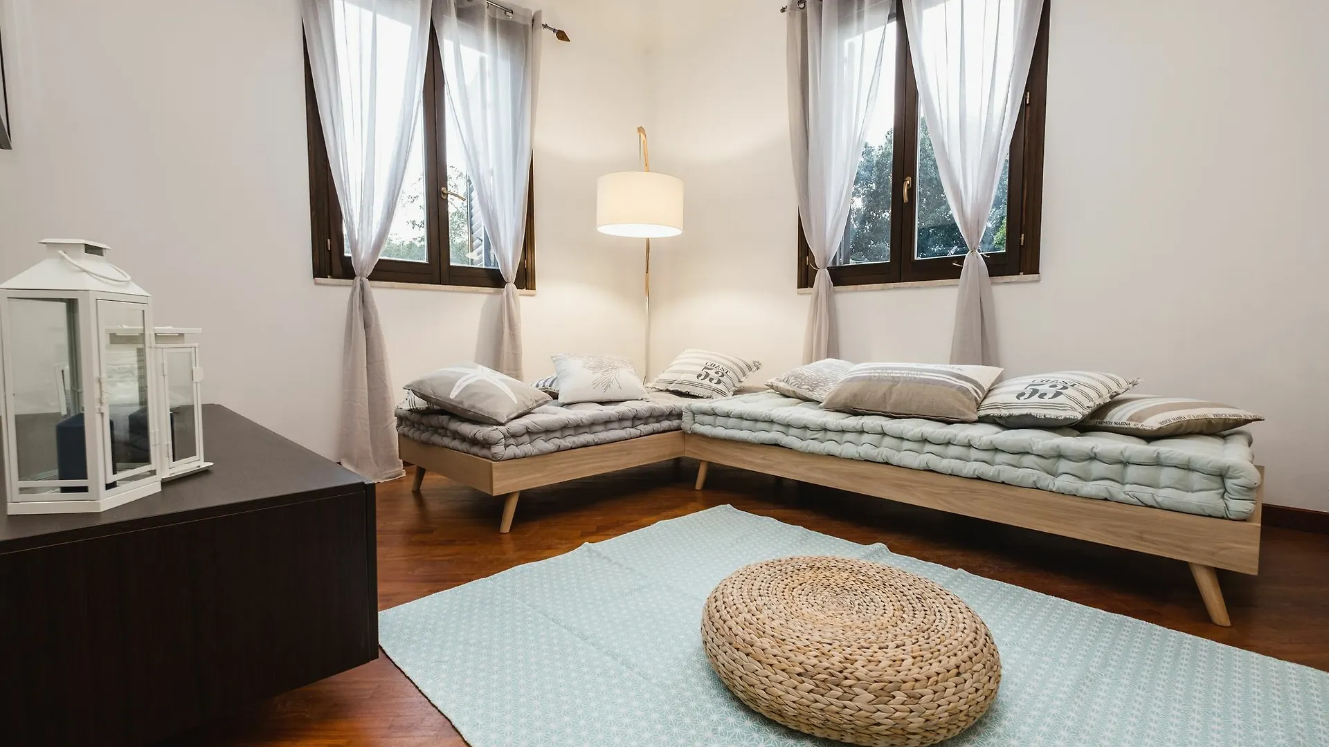 Luminhouse Apartments Mondello Palermo Italy