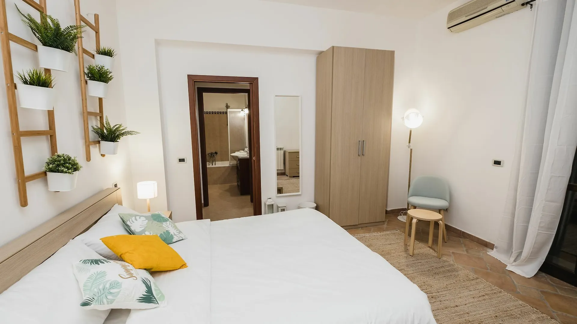 Luminhouse Apartments Mondello Palermo